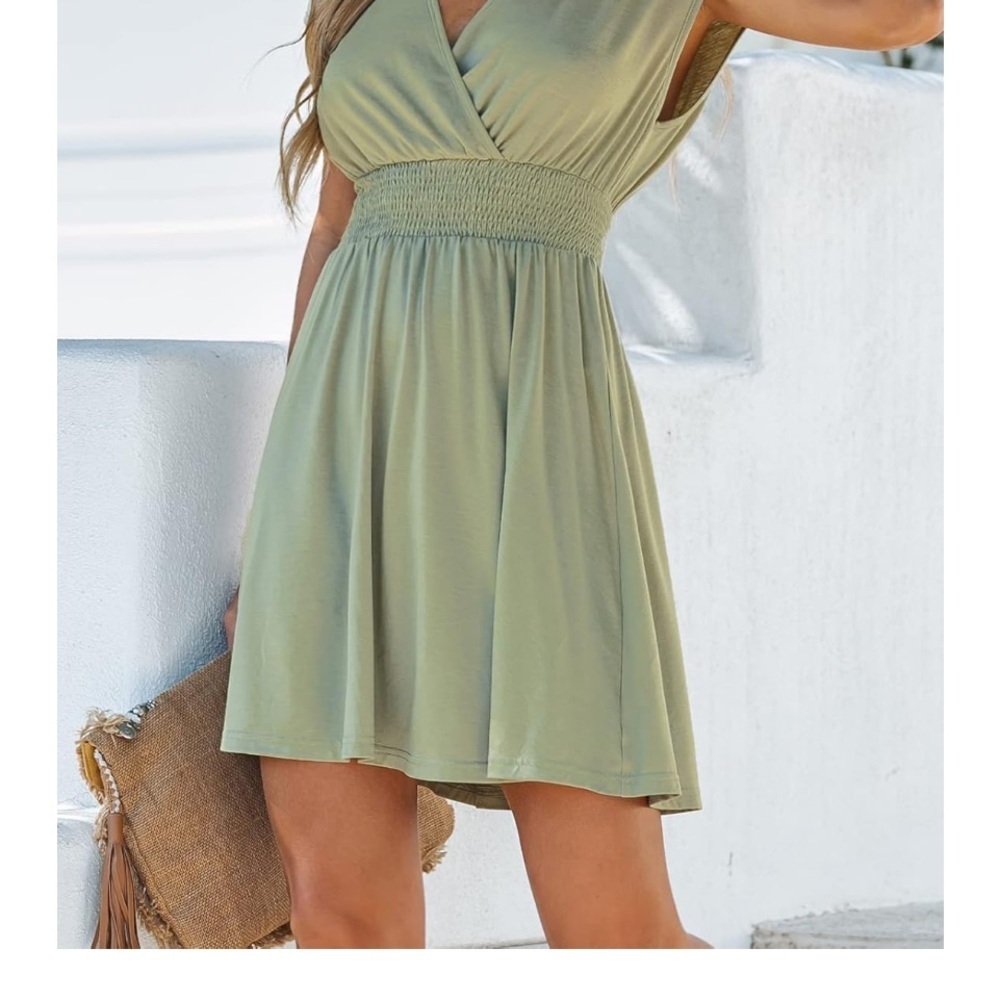 Elegant Olive Green Sleeveless Dress